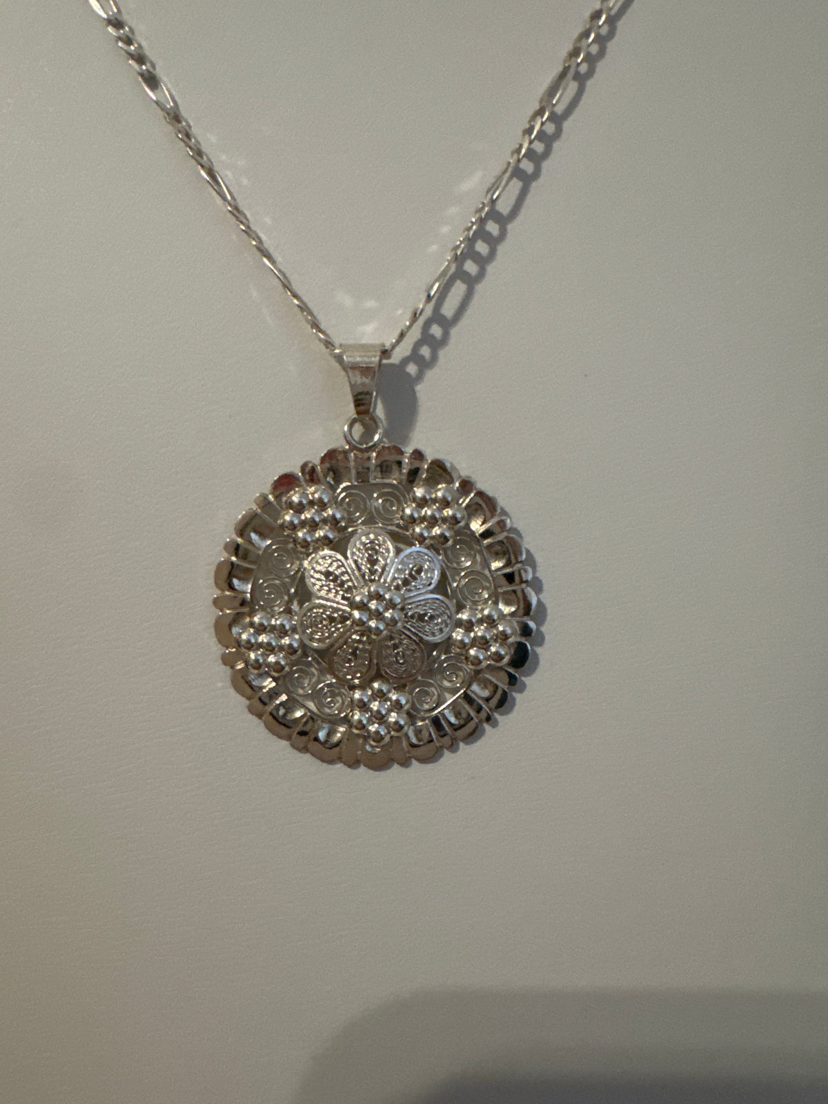 Dije Jerezano con flor de filigrana #7
