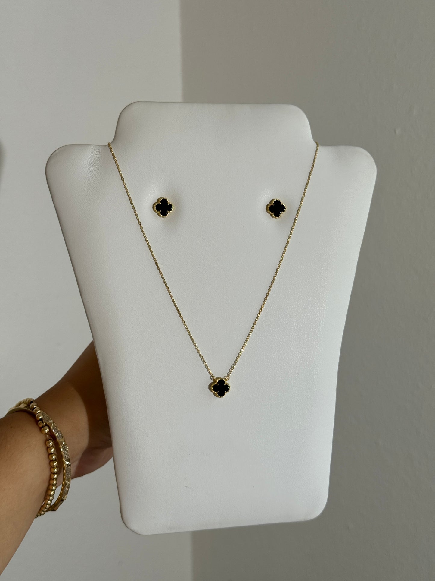 Clover set
