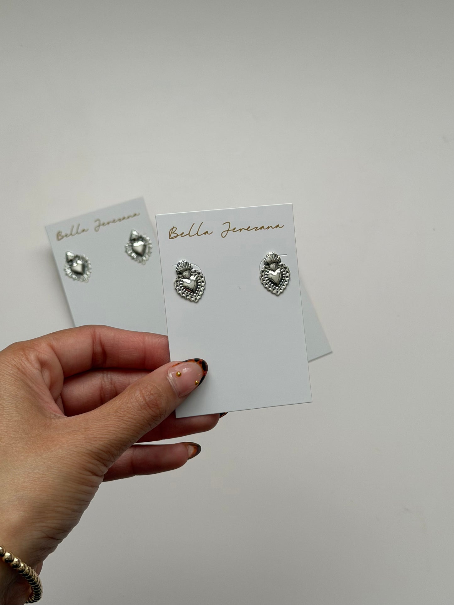 Stud Sagrado Corazón