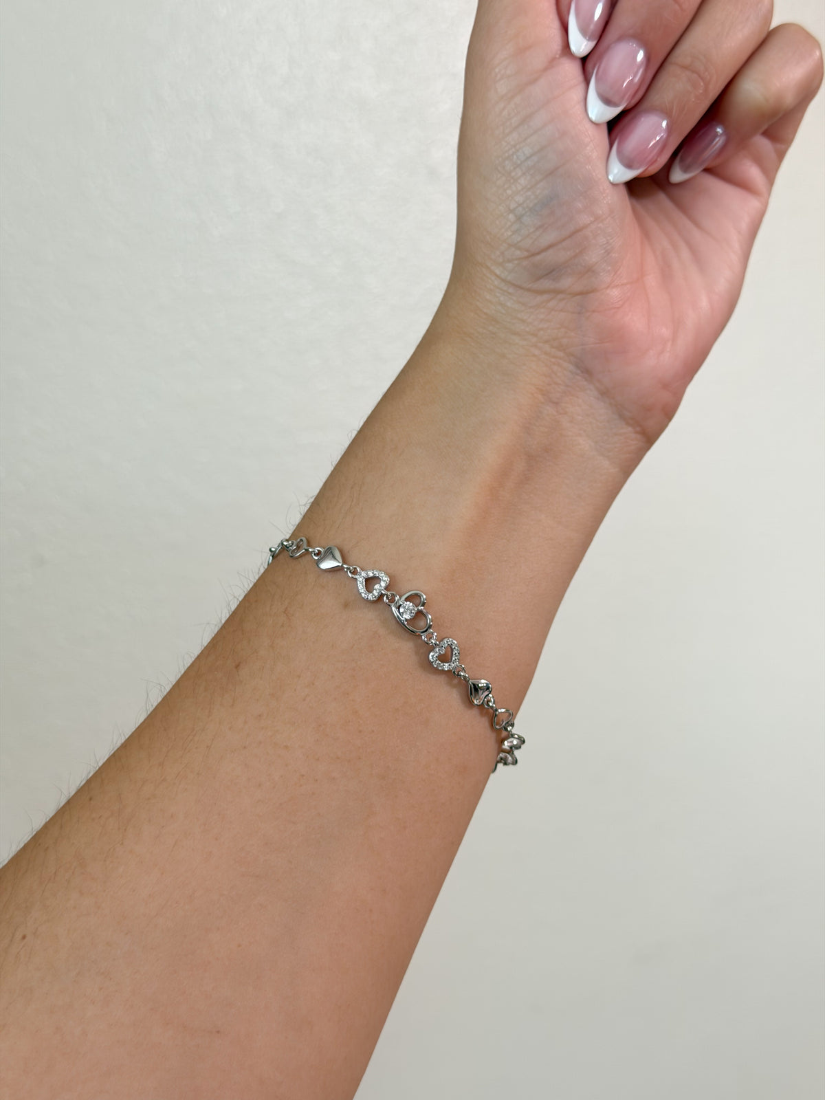 Enlace De Corazons Bracelet