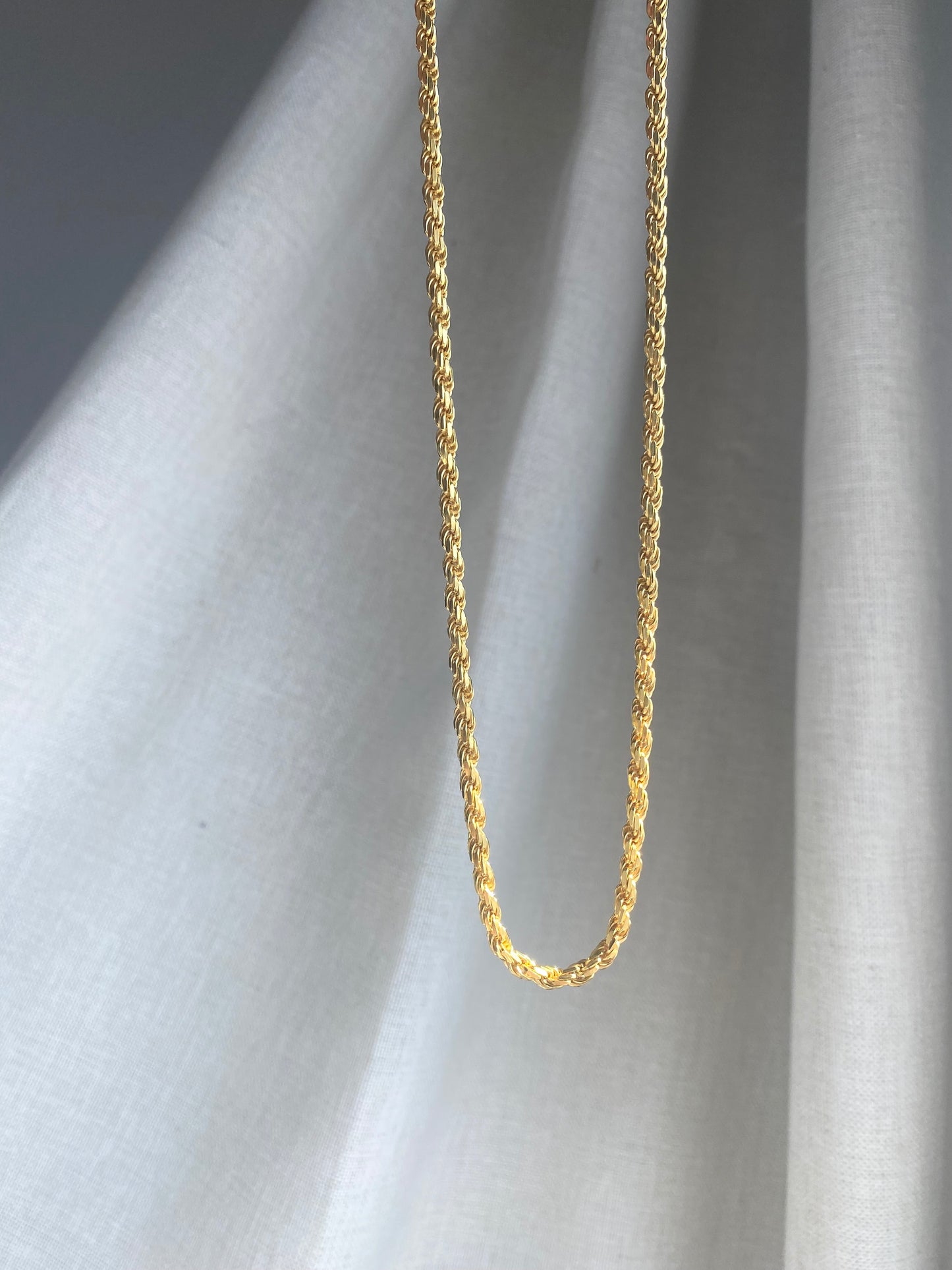 Gold rope chain